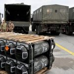 واشنطن تعلّق بعض شحنات الأسلحة إلى كييف