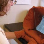 طبيبة توضح ضرر الأجهزة الإلكترونية