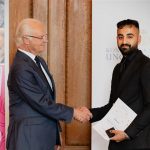 شاب عراقي ُيمنح أعلى أوسمة القيادة من ملك السويد.. ما قصة مهيب لفته؟