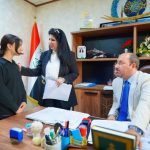 مدير مكتب وزير التربية يستقبل المواطنين ويُصغي إلى طلباتهم