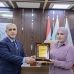 مدير عام شركة الاستكشافات النفطية يكرّم موظفين من فئة الشباب تقديراً لجهودهم الاستثنائية