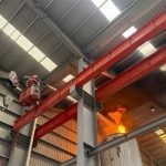 شعلة لهب داخلية.. مشاهد حريق خزان وقود في معمل حديد بصلاح الدين