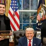 لقاء الرئيس الامريكي مع النجم البرتغالي كريستيانو رونالدو