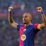 رافينيا يحدد هدف برشلونة القادم..وينتقد نظام الجوائز الكروية