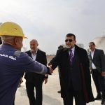 مدير عام شركة خطوط الانابيب النفطية يطّلع ميدانيًا على أعمال تأهيل الطرق والبنى التحتية في مقر الشركة