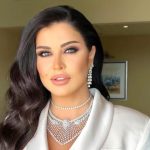 أجرى مدير عام الشركة العامة للصناعات الهيدروليكية المهندس أحمد جميل المحترم، جولة تفقدية في مصنع الميكانيك والكهرباء  الواقع في ابي غريب للاطلاع على واقع سير العمل ومتابعة الأنشطة الإنتاجية في المعامل التابعة للمصنع. وكان في استقباله مدير المصنع المهندس ثائر فليح وعدد من مدراء المعامل والورش، حيث شملت الجولة متابعة مراحل تنفيذ الأعمال داخل الورش الإنتاجية والاطلاع على سير العمليات الفنية ومستوى الإنجاز، فضلاً عن الجهود التي تبذلها الملاكات الفنية والهندسية في دعم وتعزيز العملية الإنتاجية. كما تضمنت الجولة متابعة الأعمال التطوعية الخاصة بتنظيف ورفع الأنقاض من الطريق السريع في منطقة أبو غريب قرب جسر الراب سكان، المؤدي إلى مدخل الشركة، والذي يخدم عدداً من الدوائر والمؤسسات والمواطنين في المناطق المجاورة. وأكد المدير العام خلال جولته أهمية مواصلة تطوير العمل والارتقاء بمستوى الأداء داخل المعامل الإنتاجية، بما يسهم في تعزيز قدرة الشركة على تنفيذ المشاريع وتلبية متطلبات العمل بكفاءة عالية.