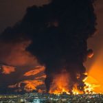 إدارة ترامب تطلب التوقف عن ضرب منشآت النفط الإيرانية